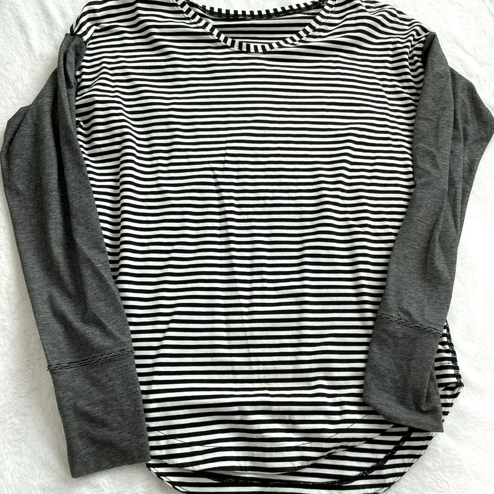 Weekender Long Sleeve - Picture 1 of 2